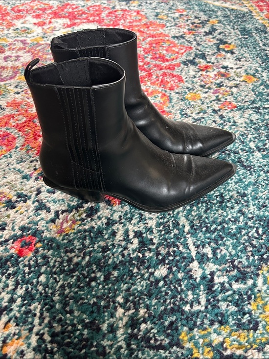 Zara Shoes - Zara Black Pointed Toe Ankle Booties